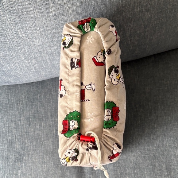 Peanuts Snoopy Holiday Queen Sheet Set - Red, Green, White - Picture 5 of 6